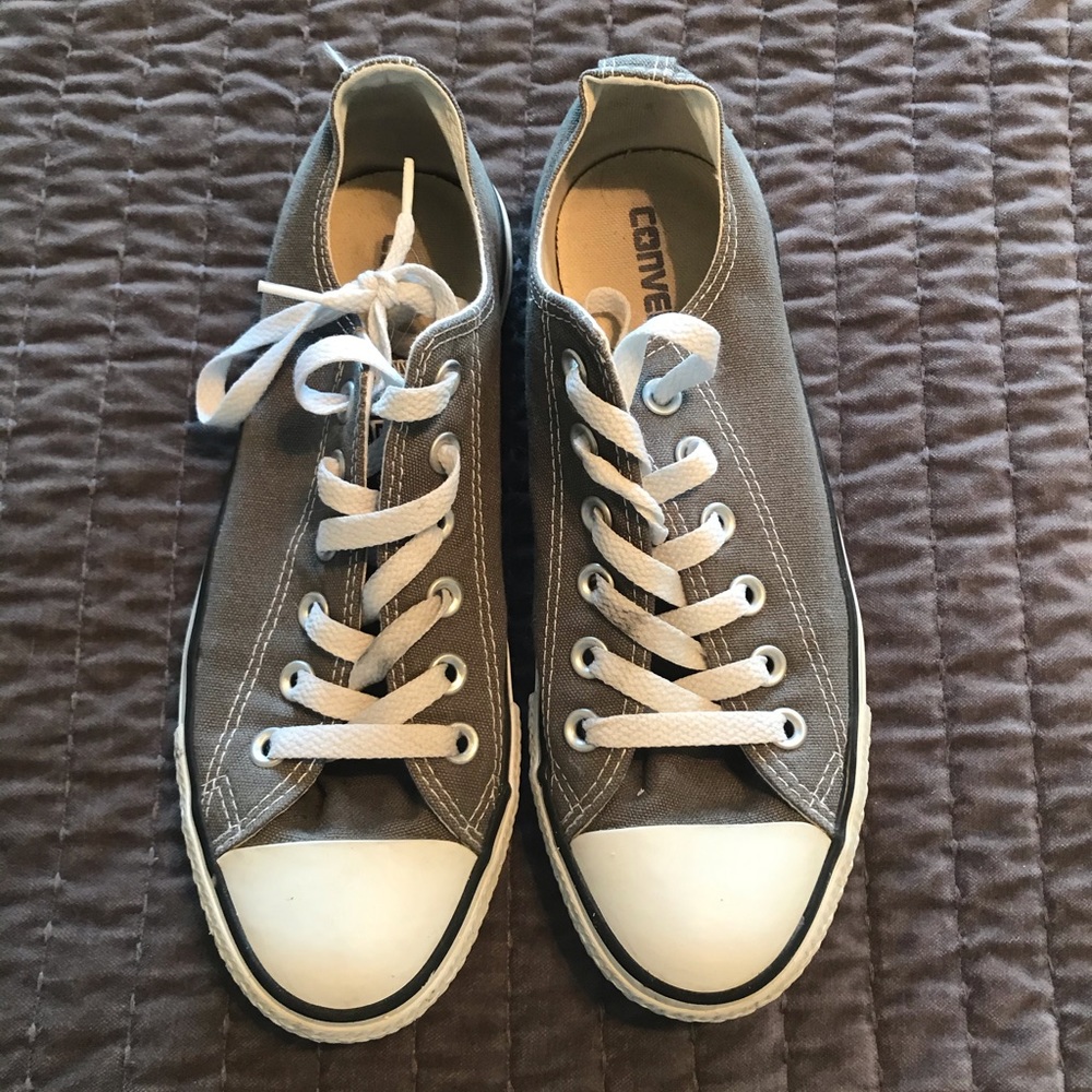 CONVERSE low top shoe